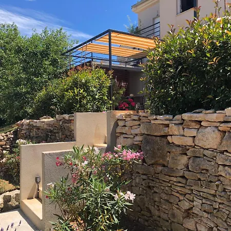 Pretty Little Thing Called Teranino